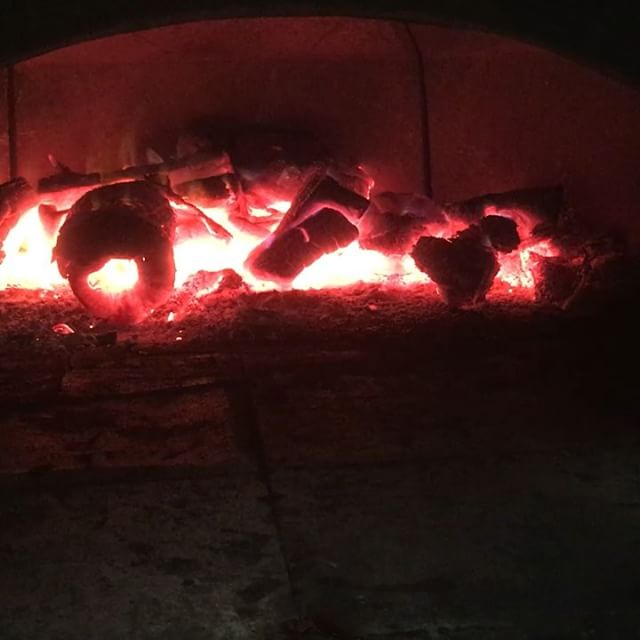 Glad we are #woodfired  on this cold night. #mesmerizing #theviewpizza